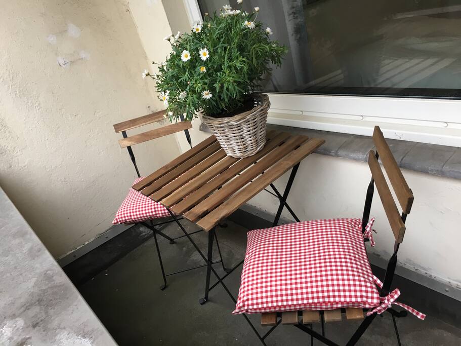 Ruhiger Balkon mitten in der Stadt