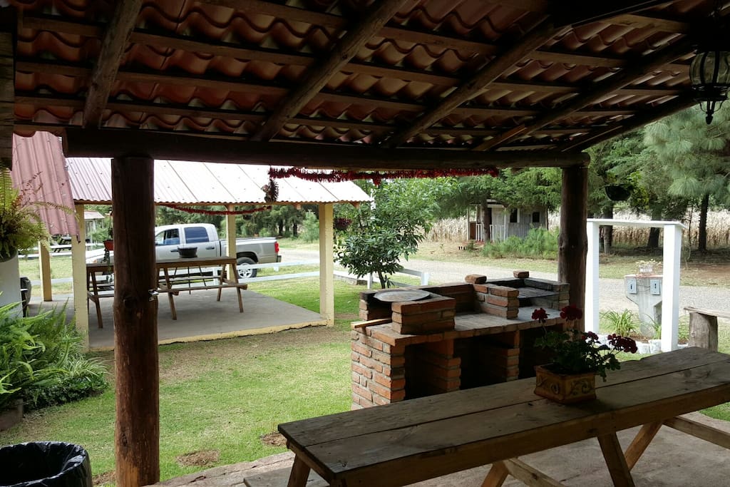 asador en la terraza
