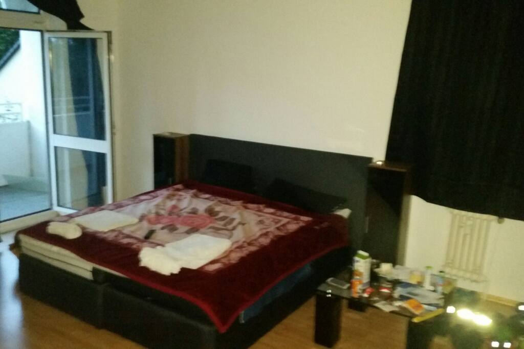 Wohnzimmer / Living Room
