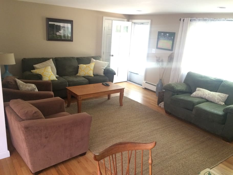 Living room with plenty of space for the whole family!