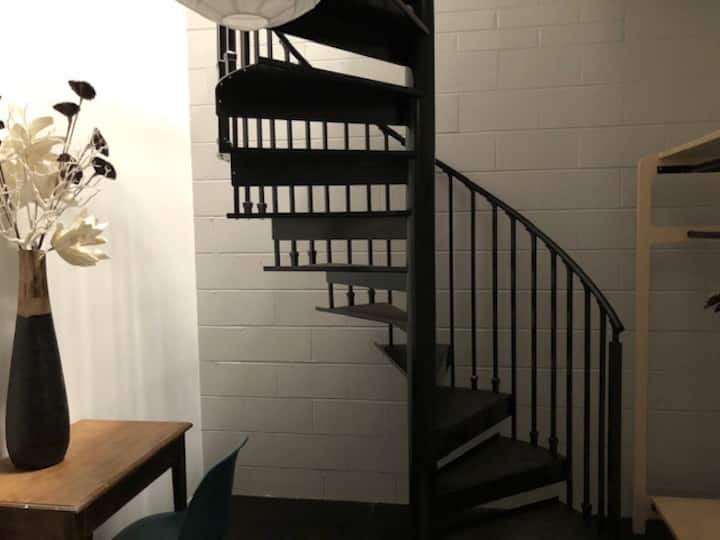 Funky Loft studio apartment in Footscray