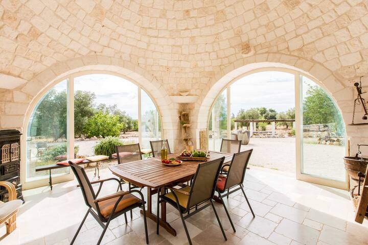 Traditional Trullo: Enchanting Pool & Garden gallery image 2