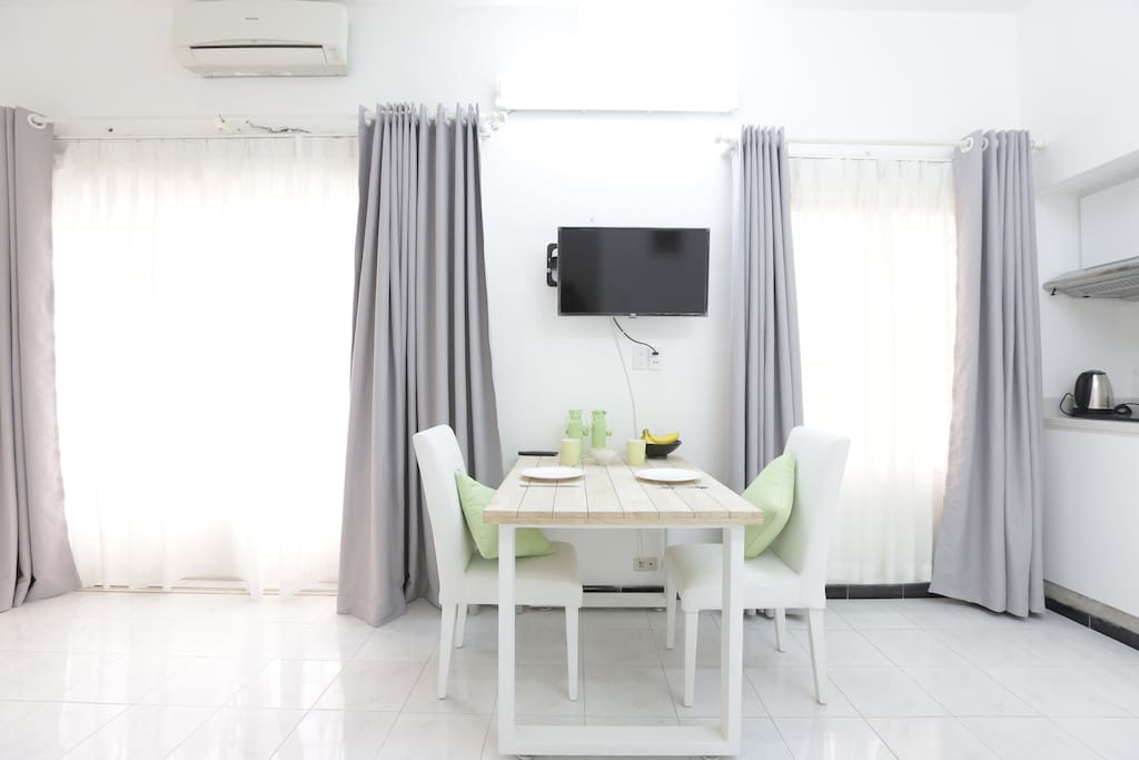 Wonderful Dinning Area with Natural Light.