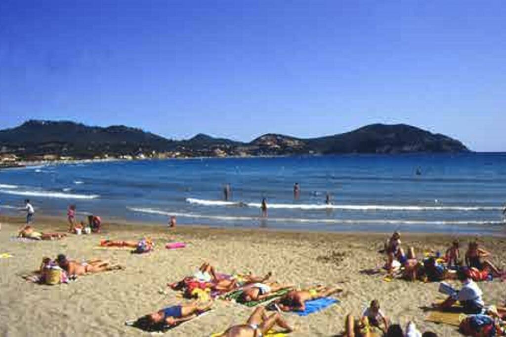 Plage des Lecques accessible à pied
