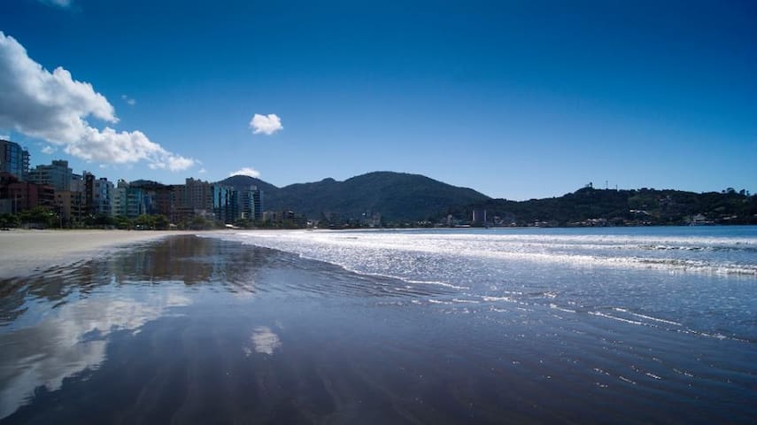 2 QUARTOS A 15 M DA PRAIA