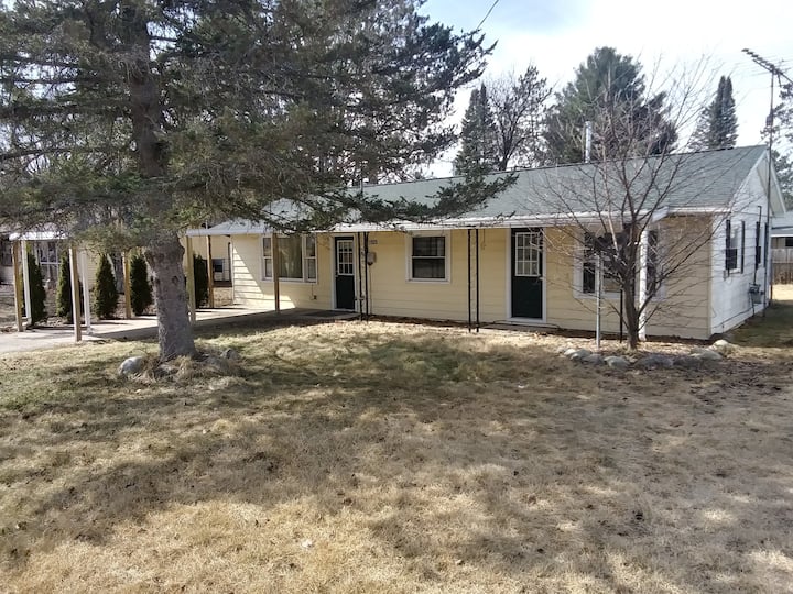 Lake Saint Helen Vacation Rentals & Homes Michigan, United States