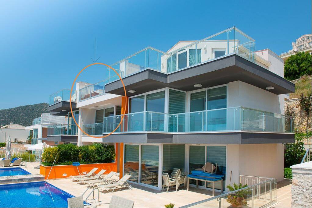 Duplex Apartmen in the circle