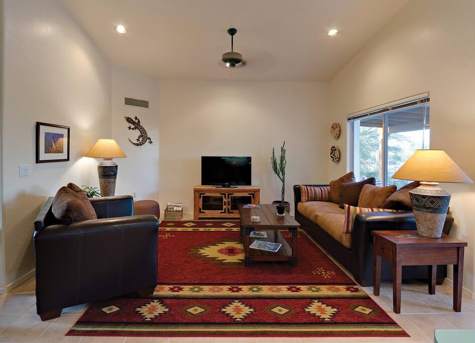 Open floor plan living room, 40' HDTV, plus overhead fans throughout the house