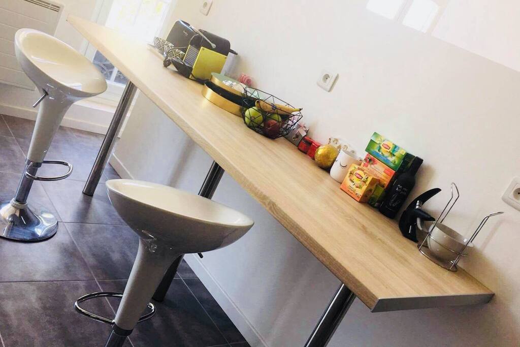 grand plan de travail de la cuisine