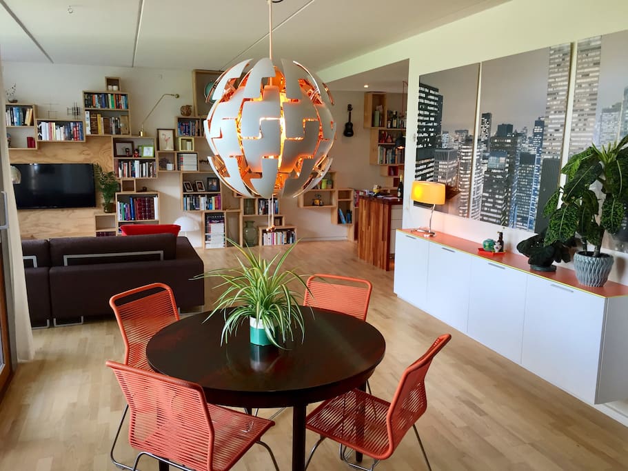 dining area/lounge