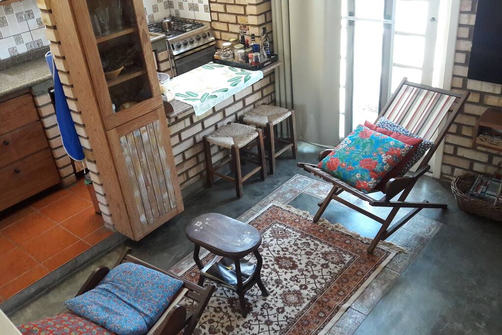 Sala com cozinha integrada