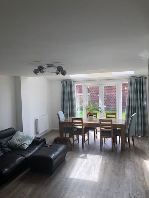 Lounge/Dinning room