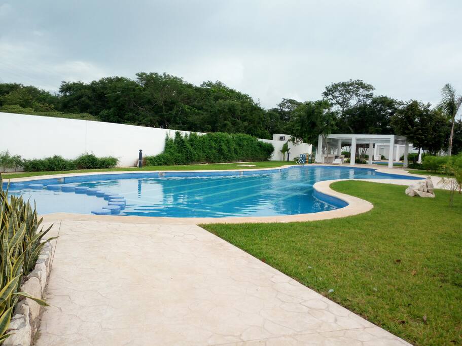 Big Swimming Pool