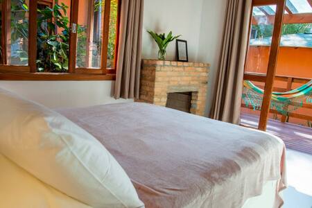 Bangalô Sombra da Figueira - Praia do Rosa - Sul