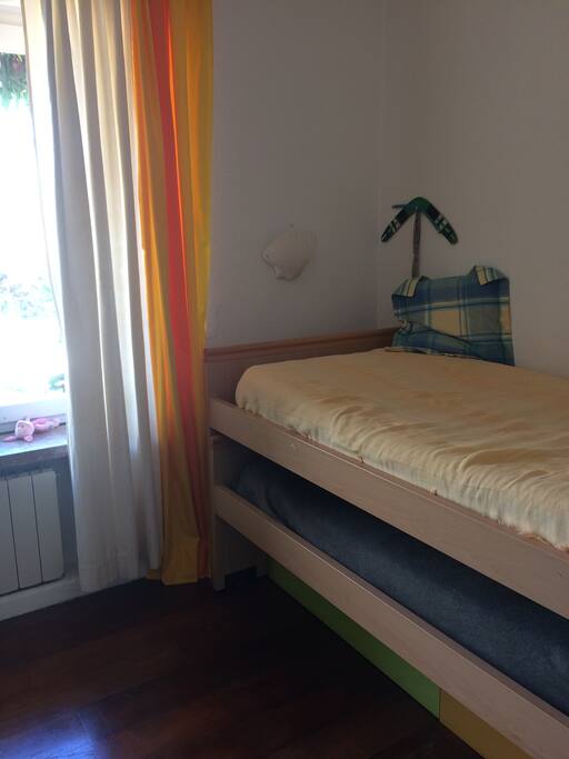 Quarto com duas camas individuais