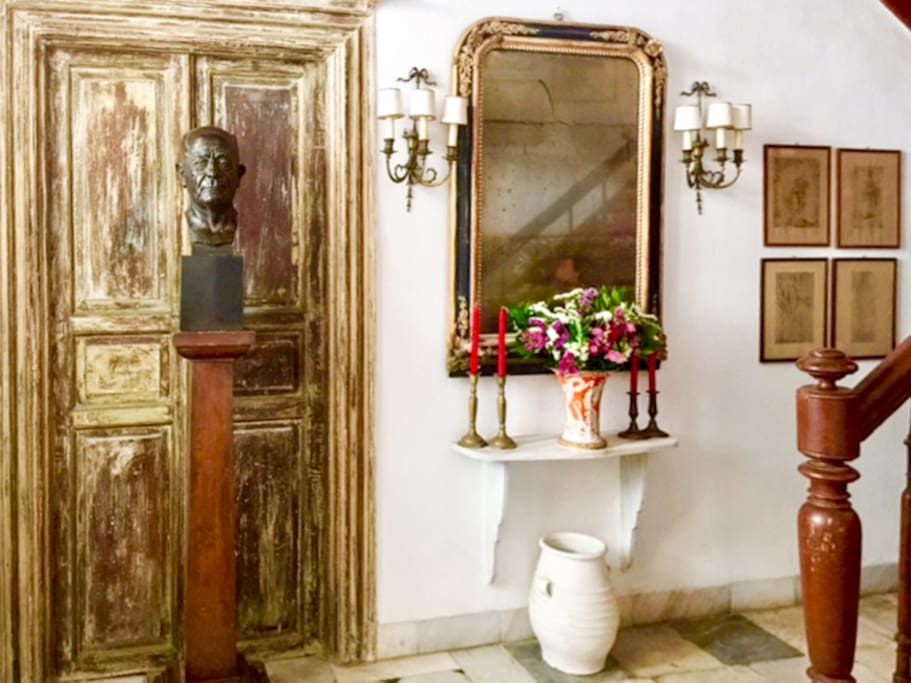 Entrance hall on the ground floor