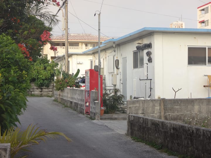 Happy Surfing Okinawa Guest House Houses for Rent in Yomitan