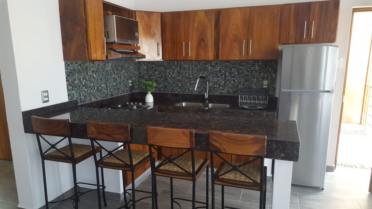 Propiedad de Airbnb exitosa: Ohana Suites #3, Barra de Navidad (Navidad Bar) en Barra De Navidad