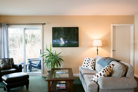 High Tide- Private Waterfront Suite
