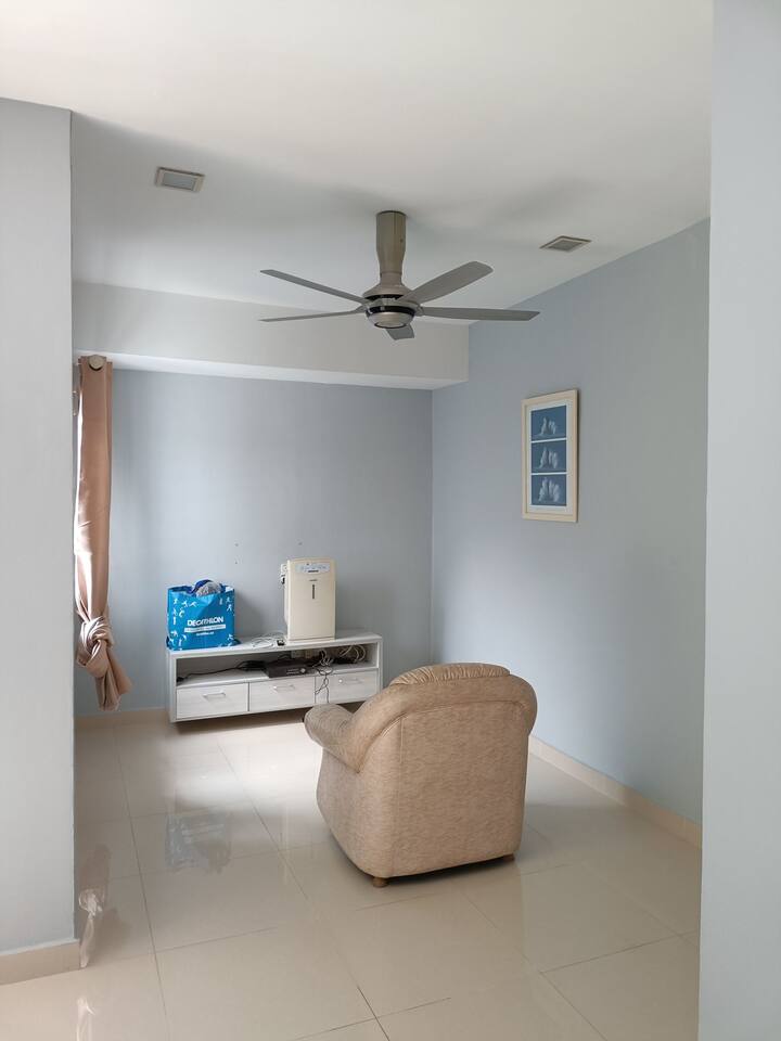 Გვერდითა ოთახი