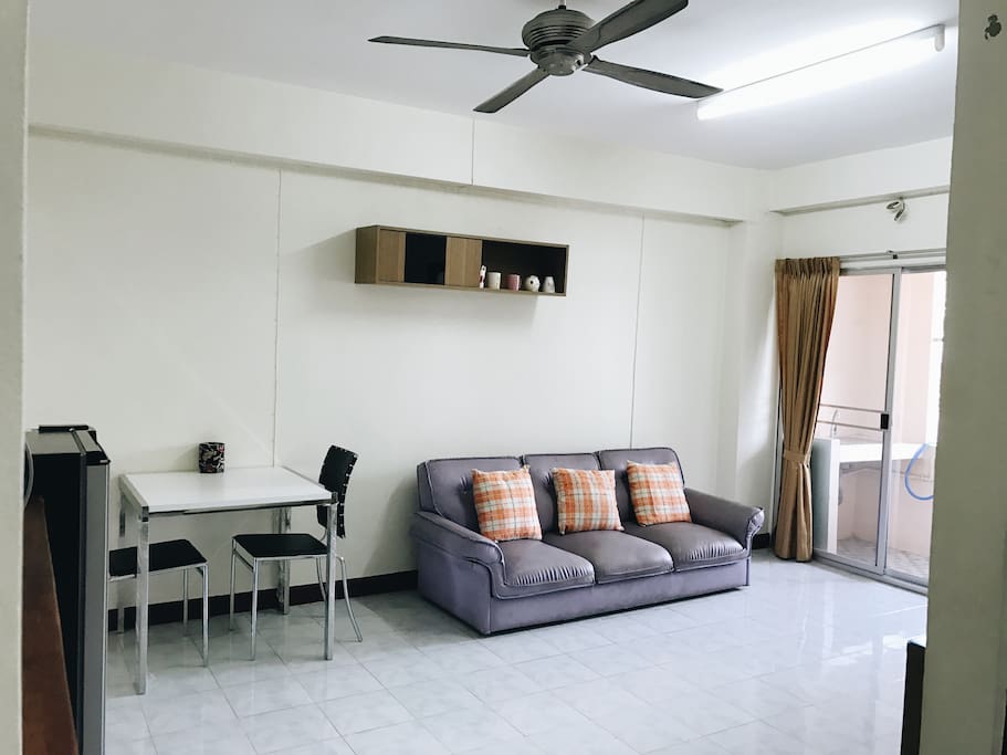 Clean Suburb Home Living Room Clean Suburb Home Living Room
