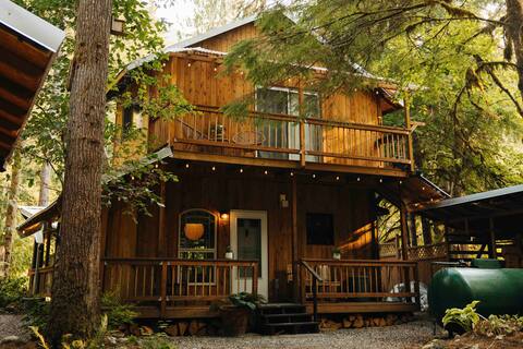North Cascades Haven at the River Cabin