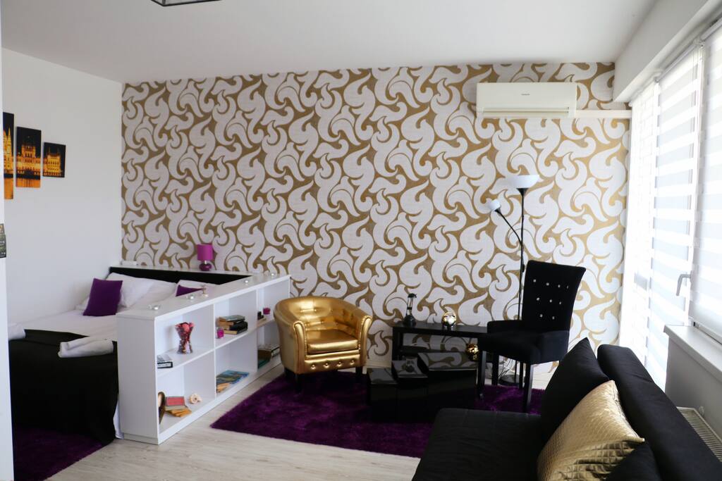 Livingroom and bed