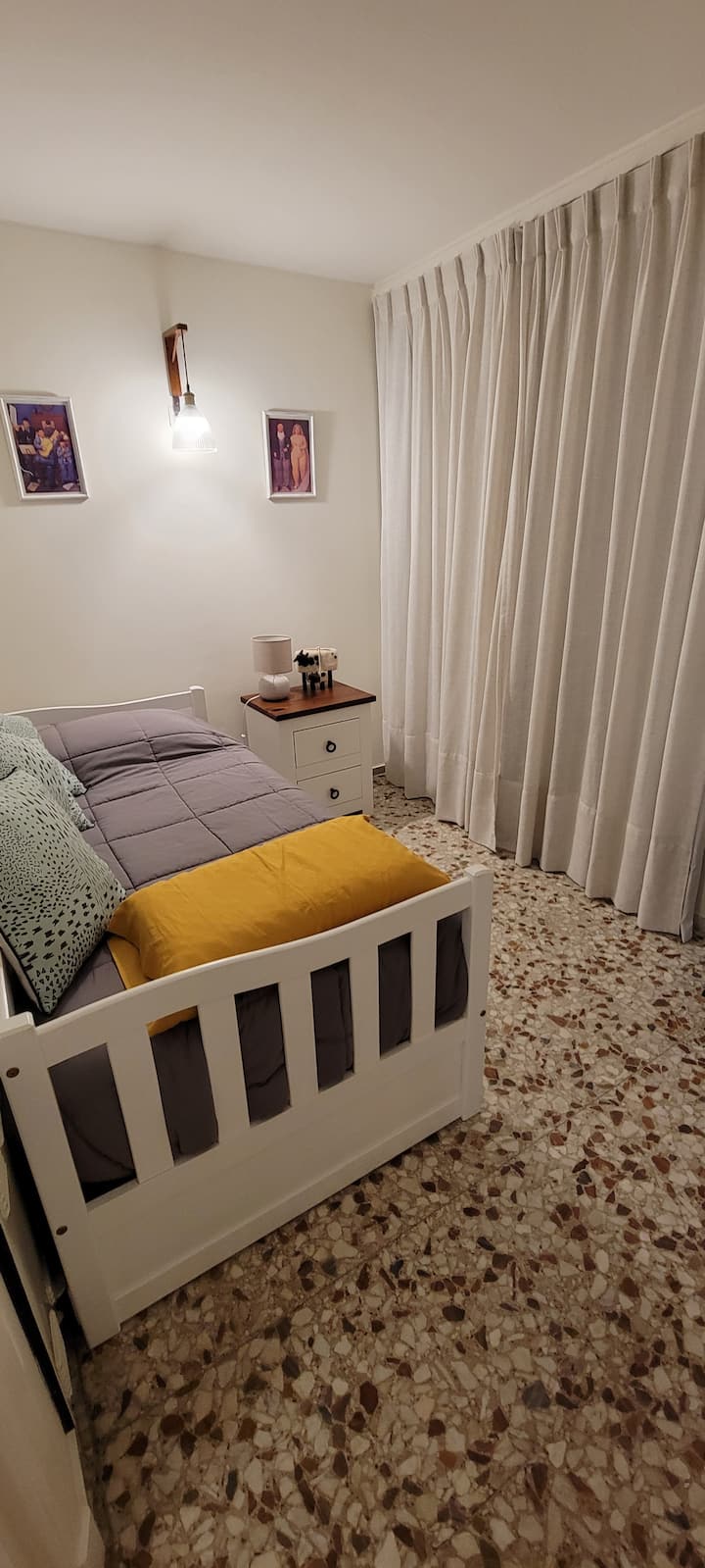 საძინებელი 1