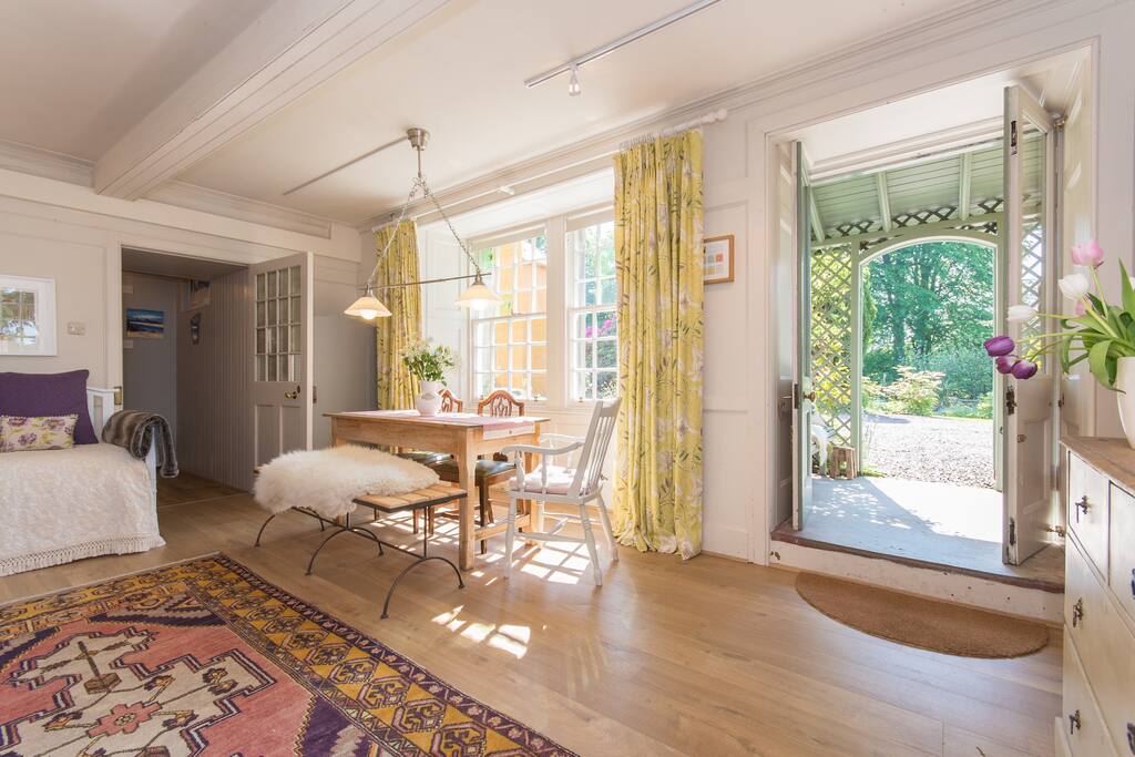 Direct access to parking and garden