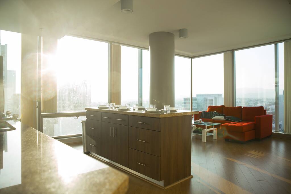 Living room/ Kitchen