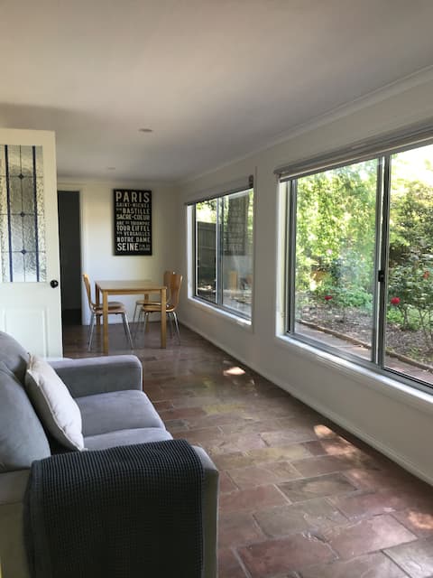 Successful Airbnb property: Elmview House and Apartment on Symons. in Healesville