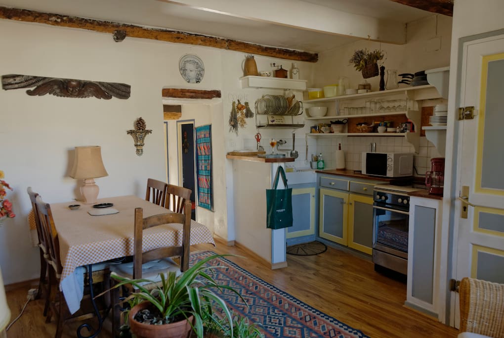 Kitchen and dining/living area