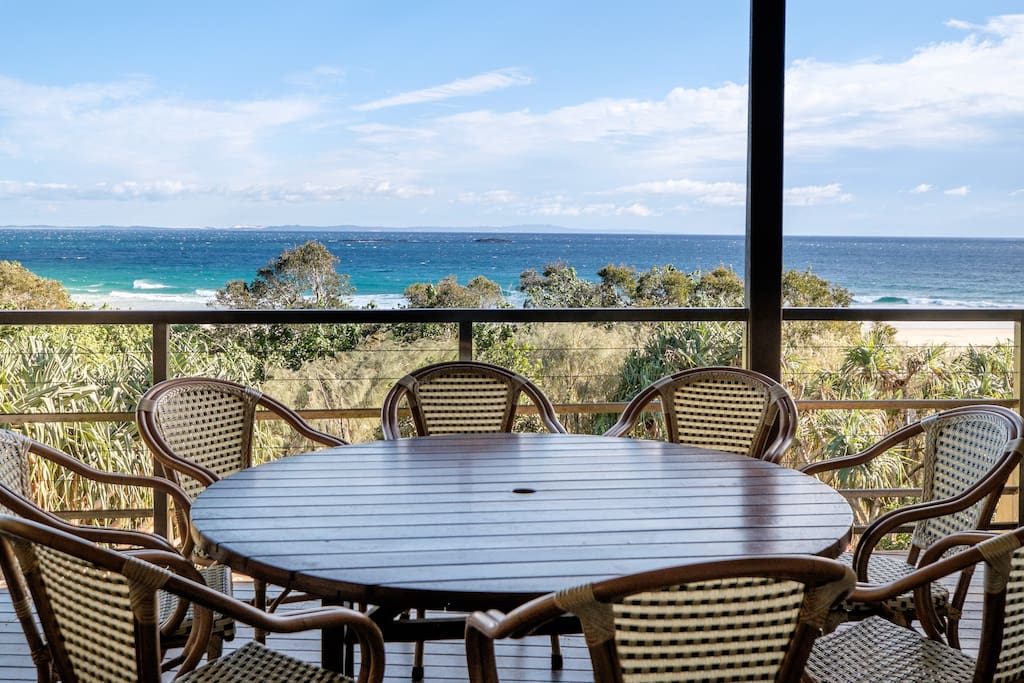Spend hours on the covered deck and enjoy the iew