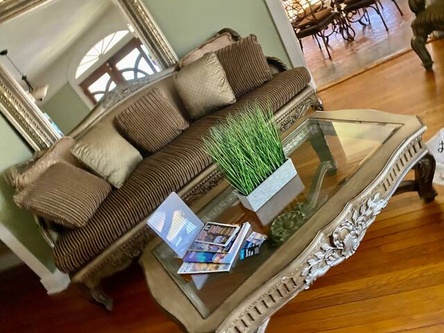 Nola Home 3mi. To French Quarters! gallery image 2