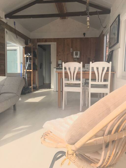 Ruime lichte woonkamer