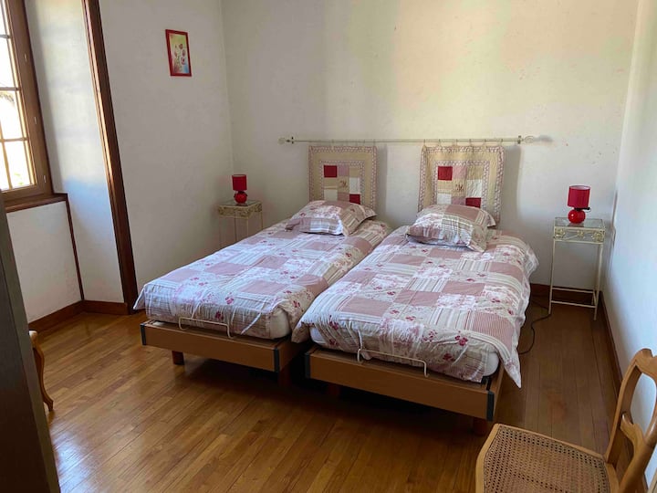 червена стая 