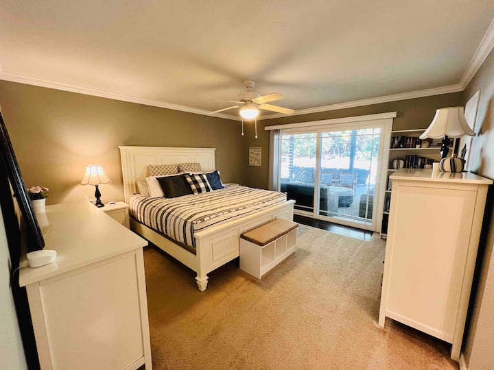 主卧|加大双人床独立卫生间，带双梳妆台