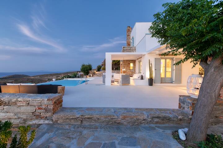 Villa Sandra Maria. Waterfront Luxury Villa gallery image 3