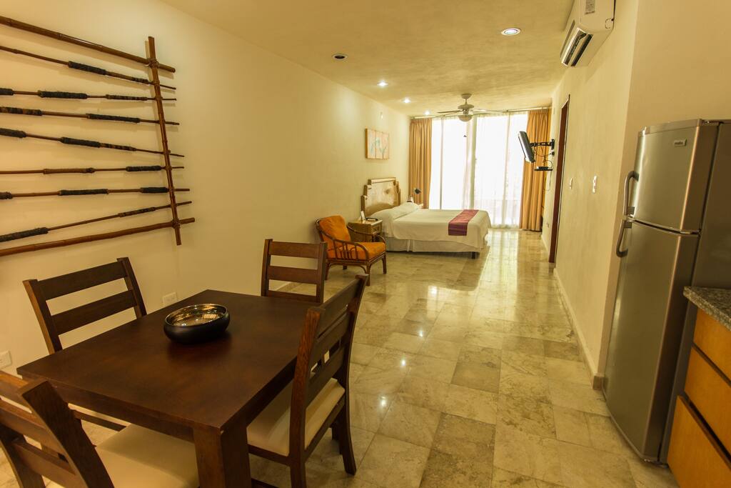 DINNING ROOM