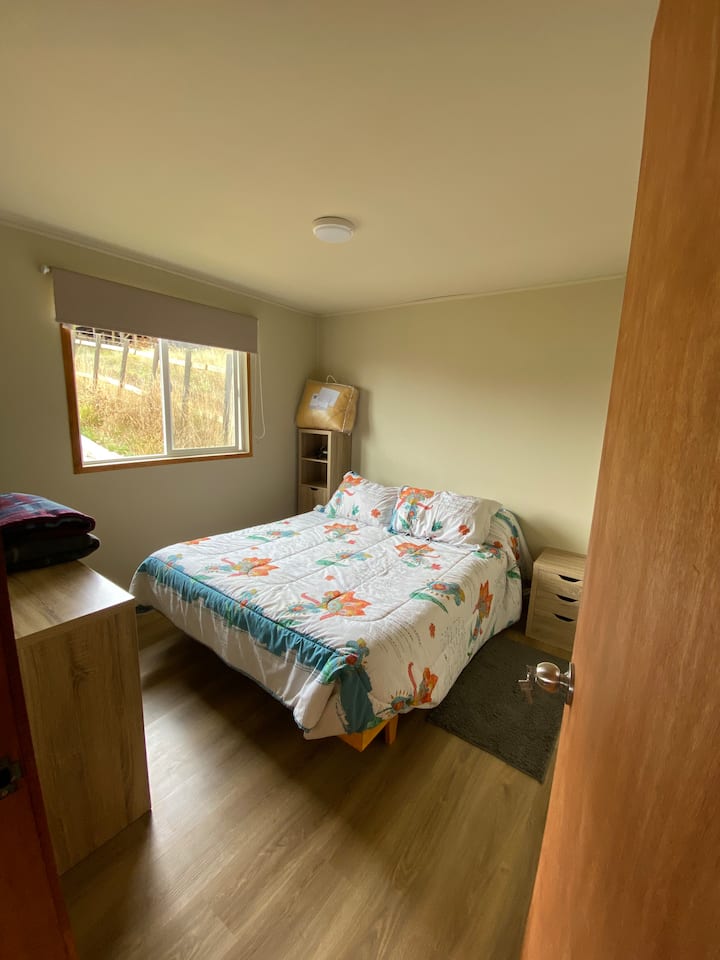 Dvojposteľová izba (ideálne nosiť posteľnú bielizeň 2
Plazas )