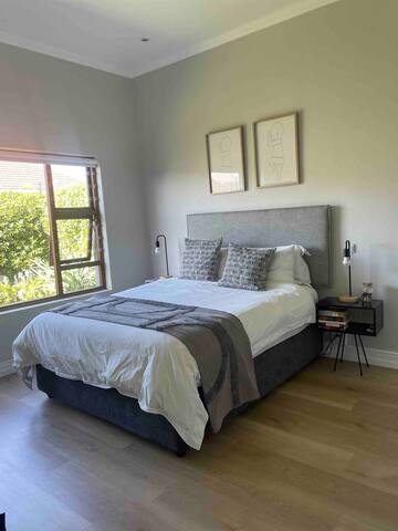 3 Bed family home, heated pool and kids play room gallery image 5