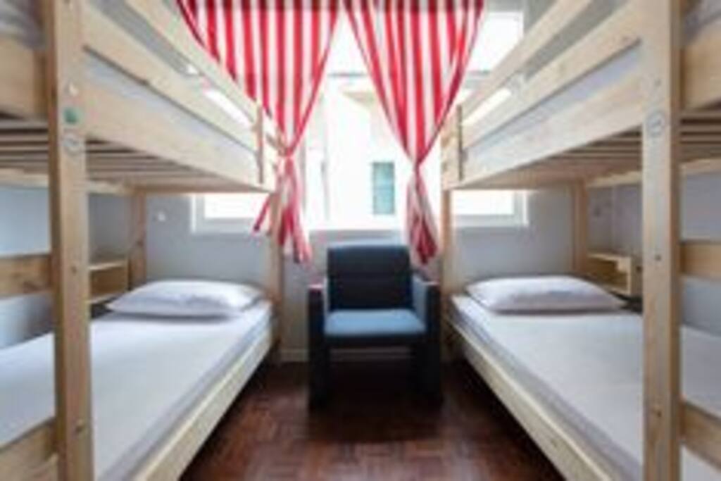 4 Bed Room