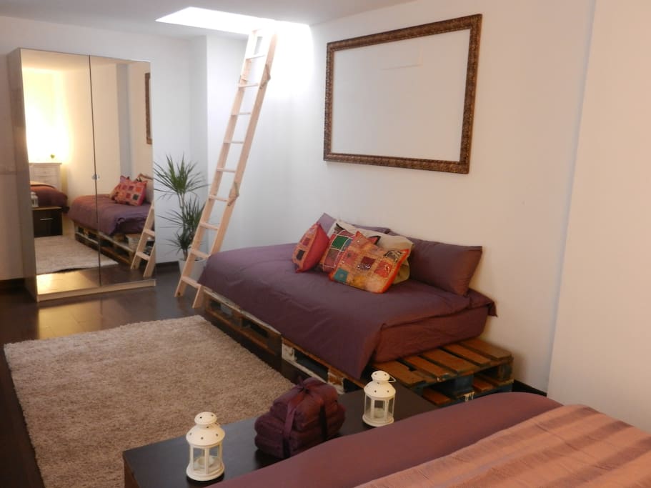 Private access to roof top terrace