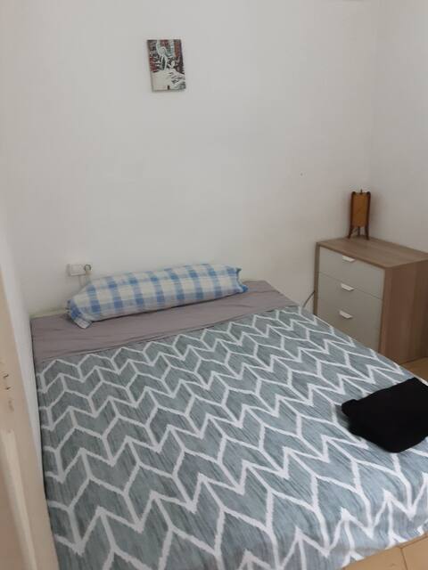 Piso céntrico muy bien conectado y ubicado.