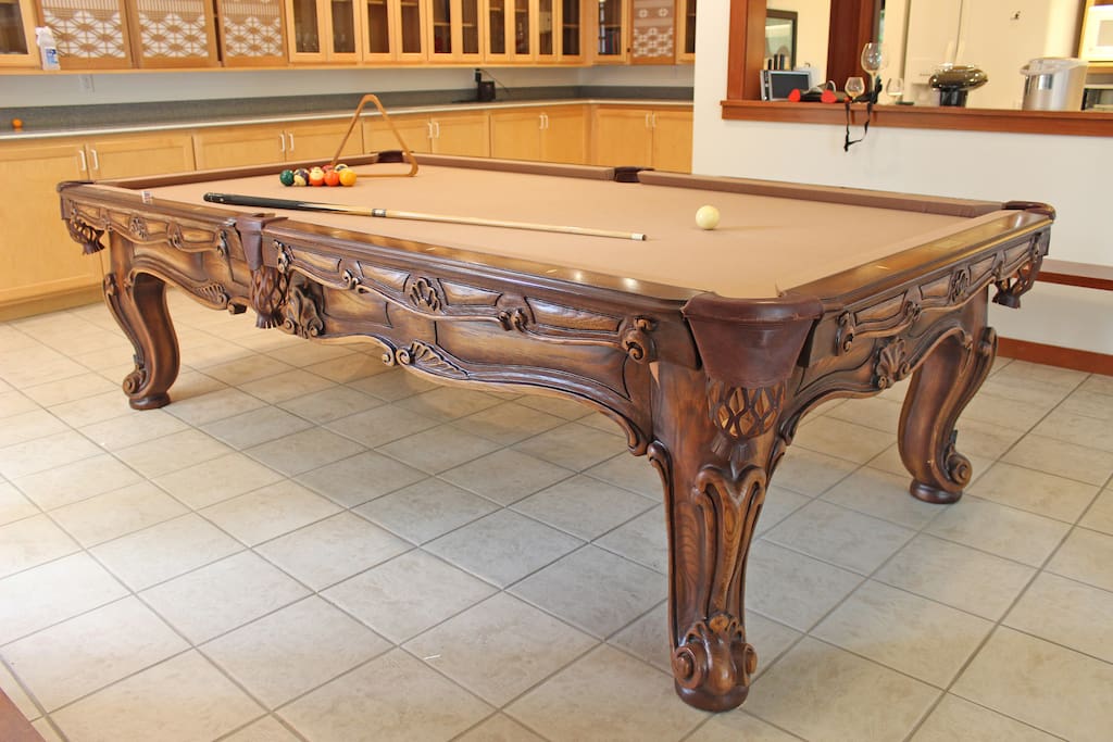 Play billiards on the Olhausen Cavalier 9'-foot table with fast felt or use a cover to play ping-pong