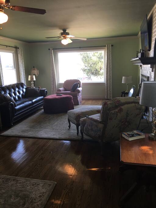 Living Room looking south
