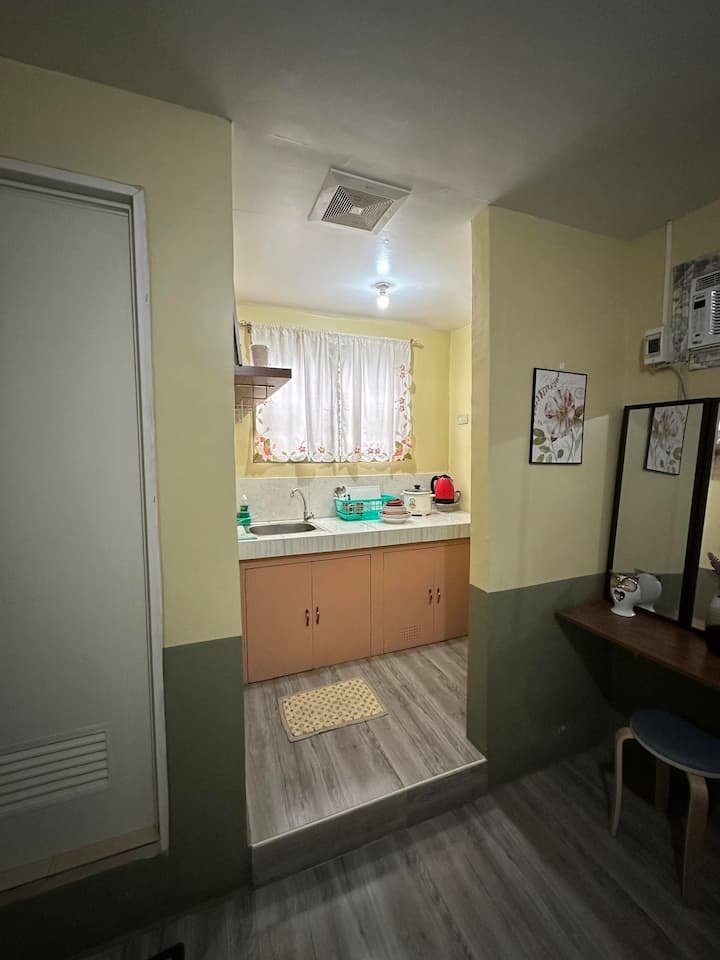 Bonana's Pad Room2 Fully Airconditioned W/ Parking - Koronadal City