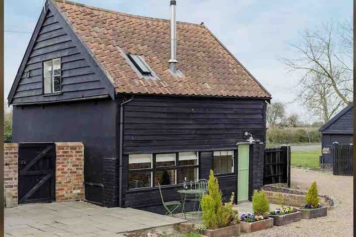 The Dairy Romantic Suffolk Retreat Cottages For Rent In