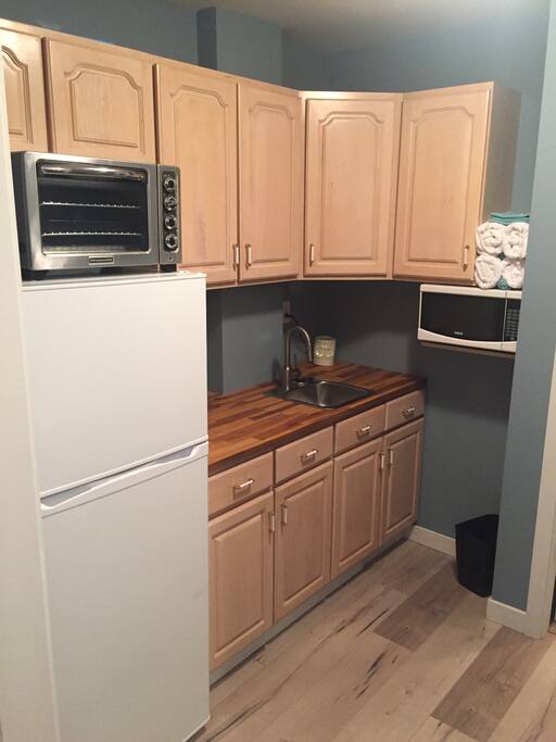 Comes with Kitchenette