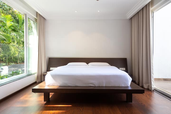 Bedroom #1